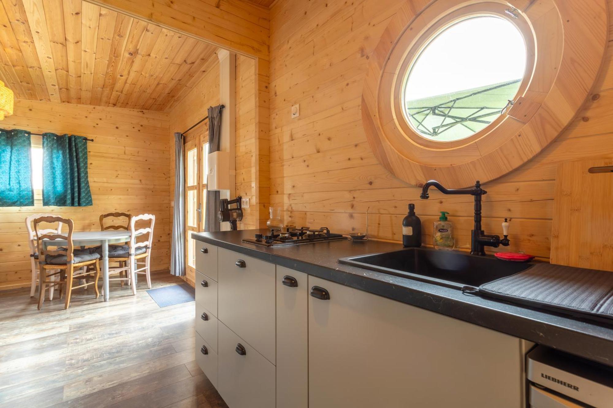 Chalet 4 Pers Landeleau 2Kms Canal Luaran gambar