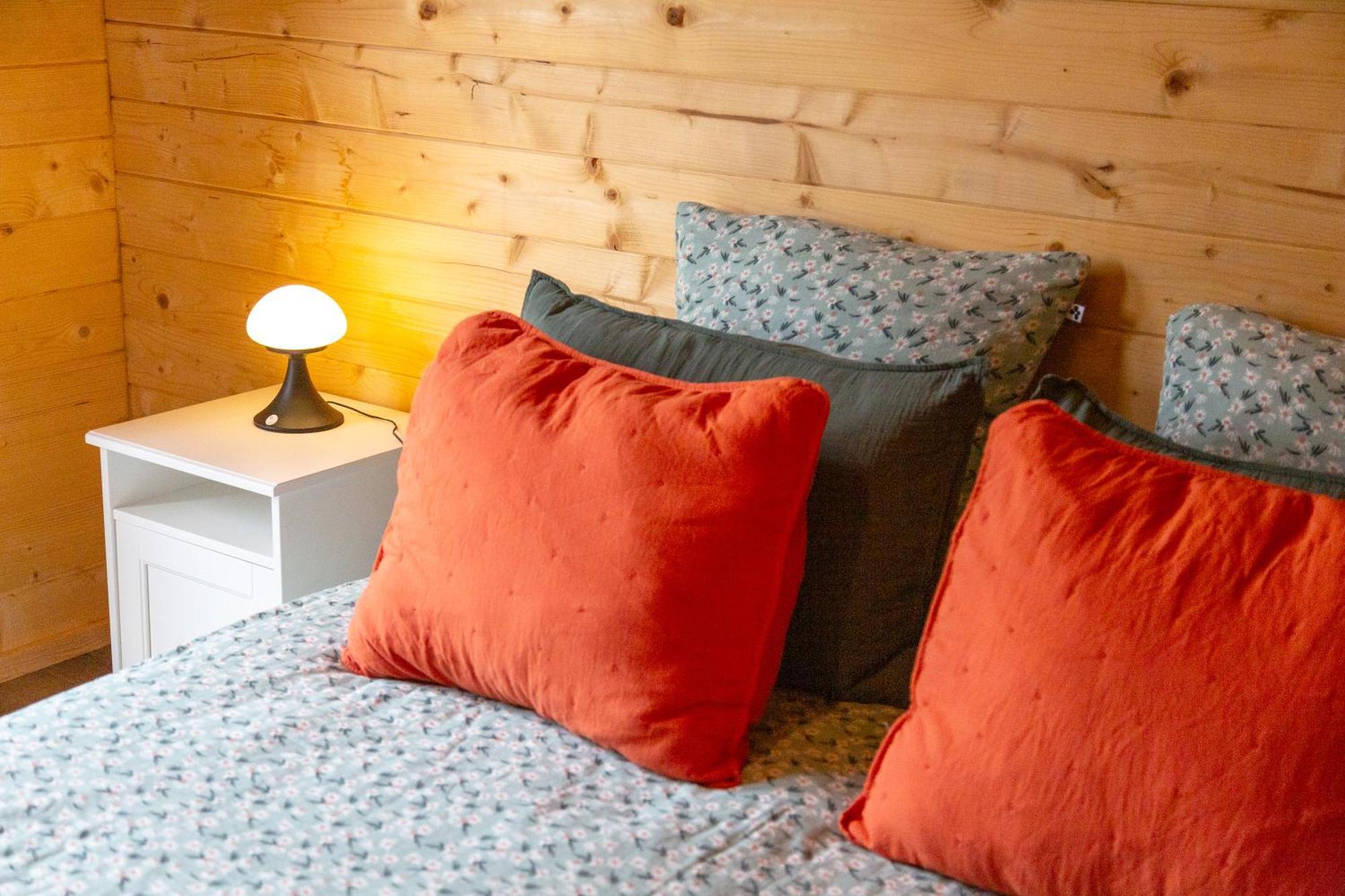 Chalet 4 Pers Landeleau 2Kms Canal Luaran gambar