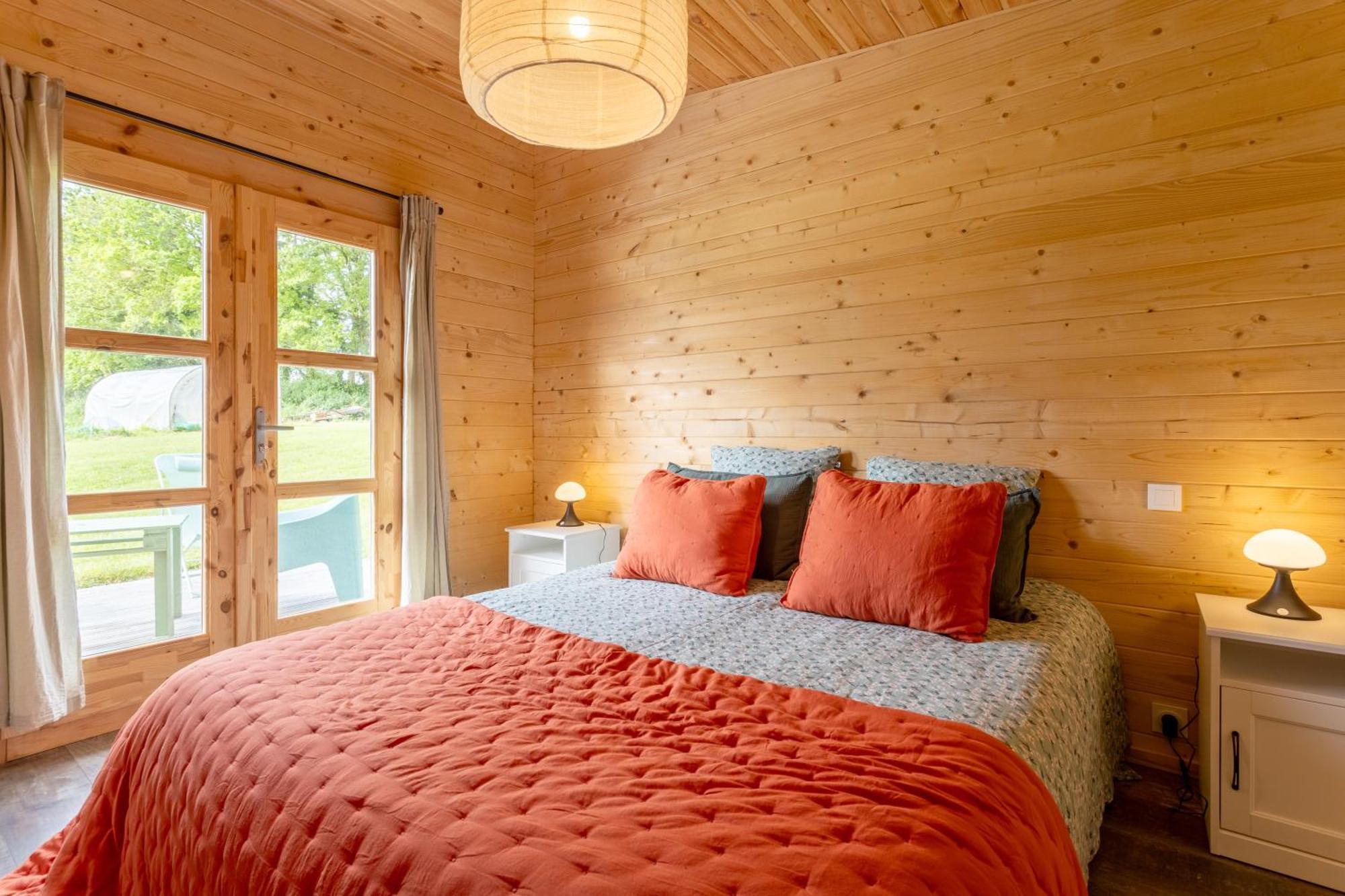 Chalet 4 Pers Landeleau 2Kms Canal Luaran gambar